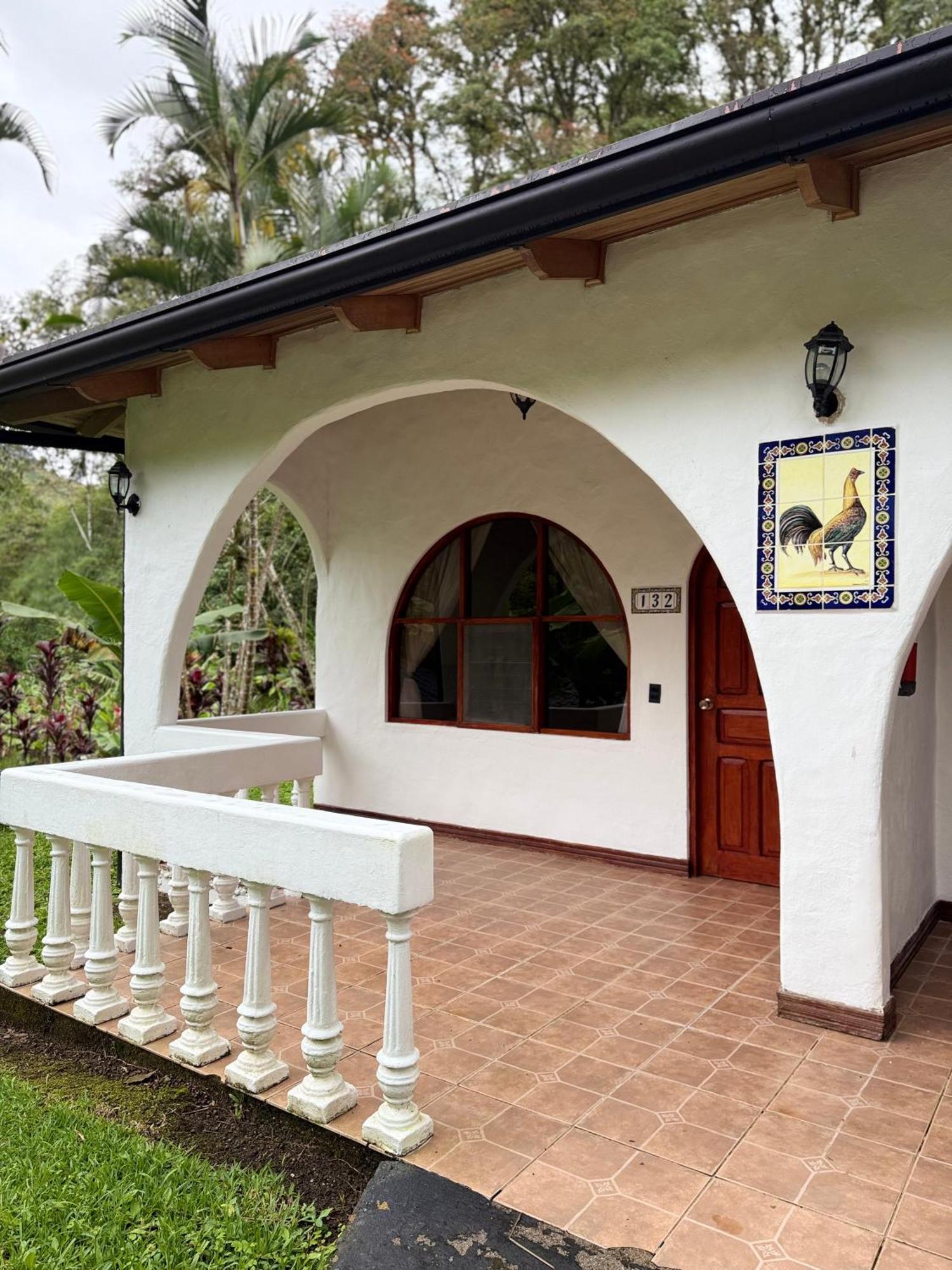 Rio Perlas Thermal & Cartago