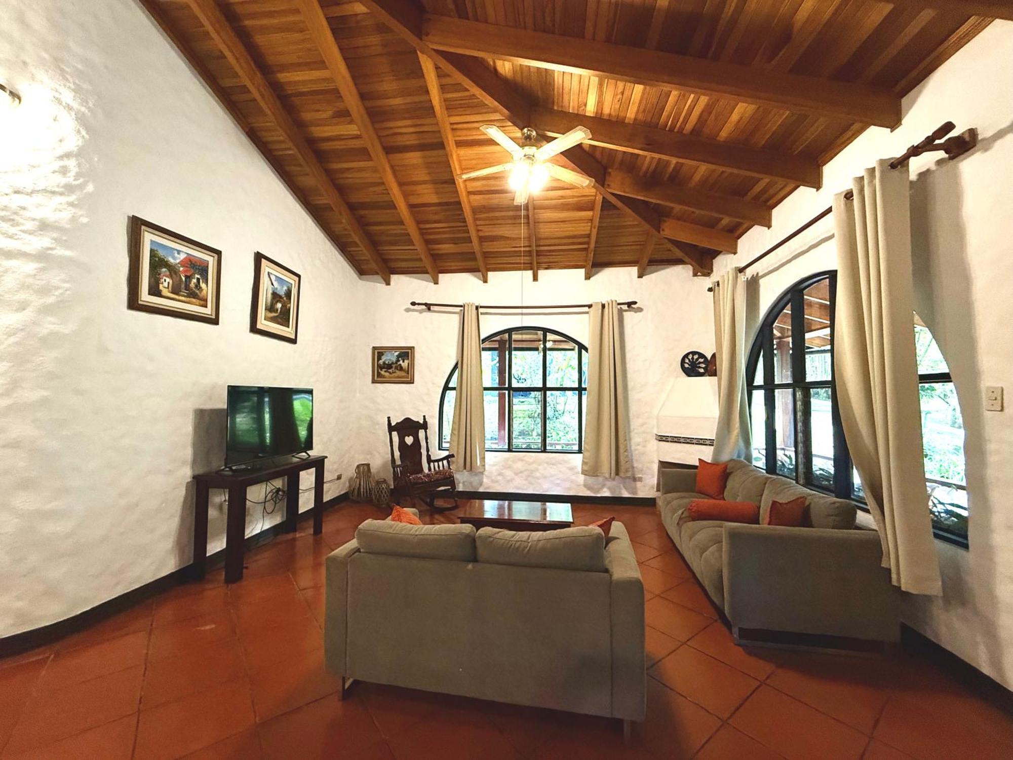 Hotel Rio Perlas Thermal &